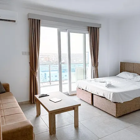 Poseidon Long Beach Apartament *