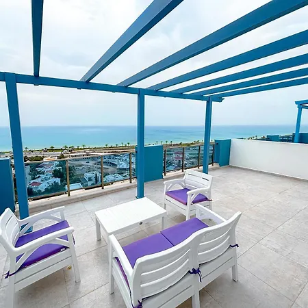 Poseidon Long Beach Apartment *
